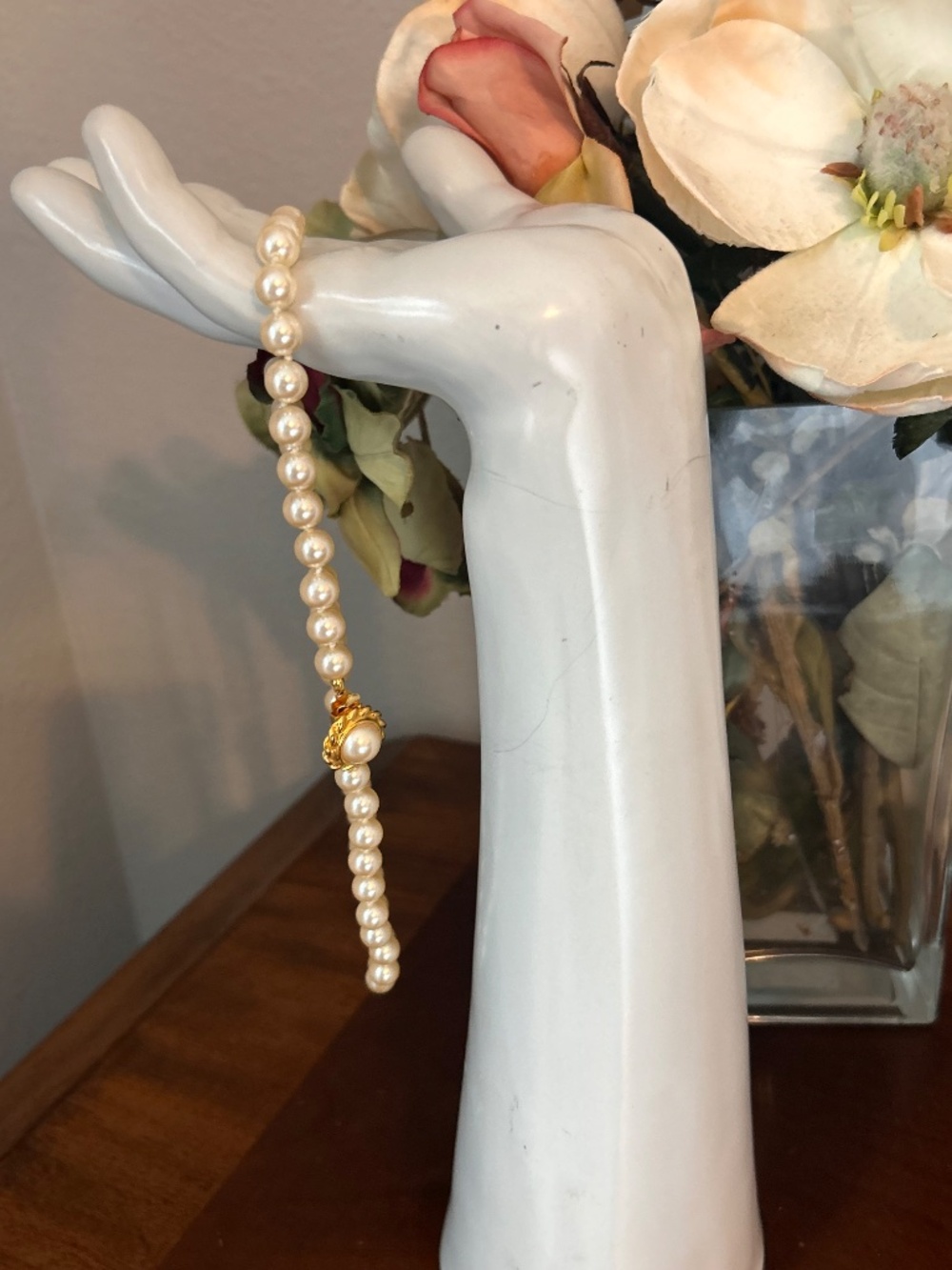 Talbots Elegant Pearl Statement Necklace with Gold Tone Clasp